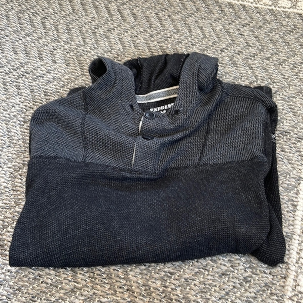 Express Small Thermal Hoodie ( missing draw string )